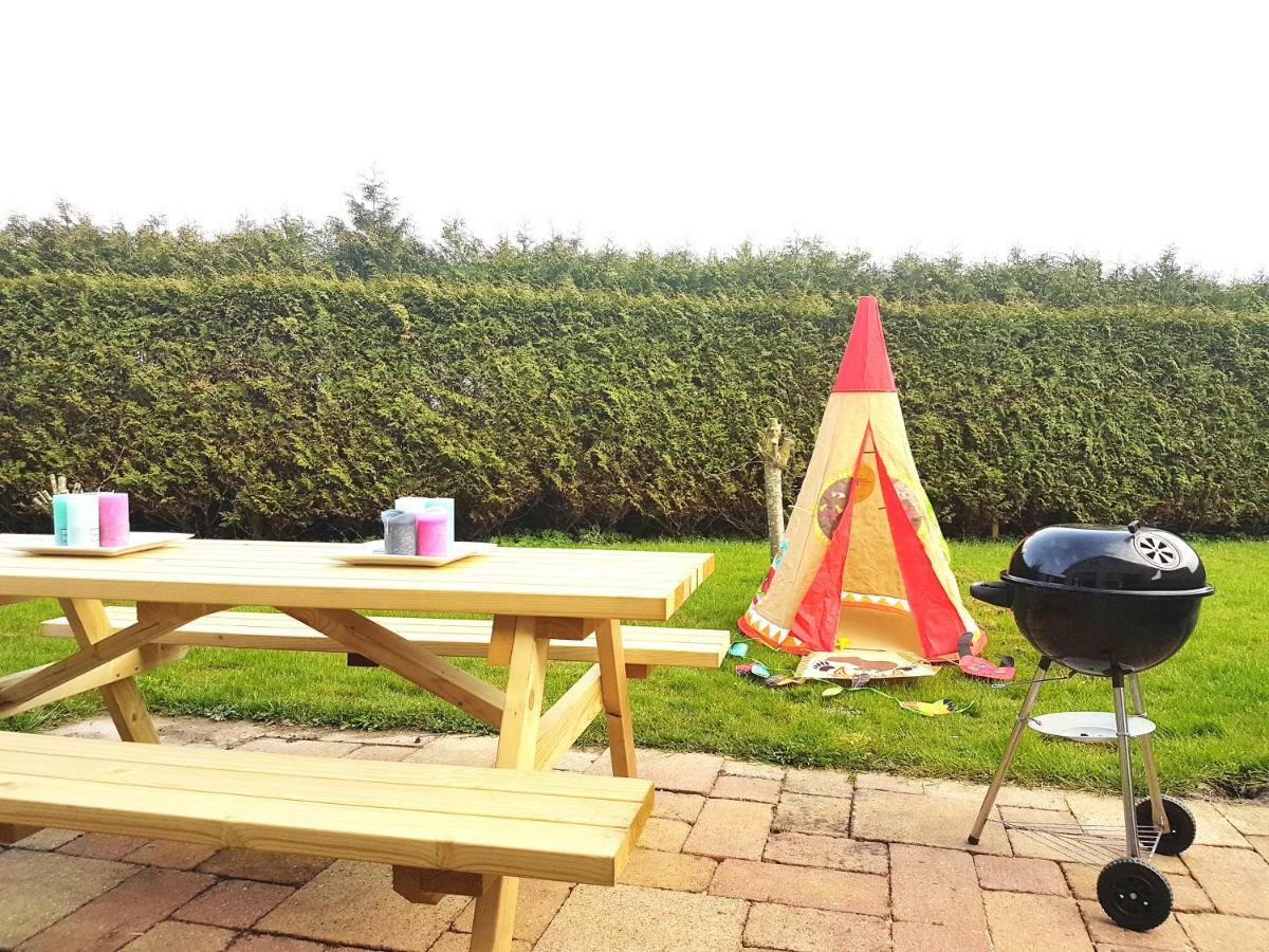 "Wattengebiet Entdeckungsreise" Tzummarum Esterno foto